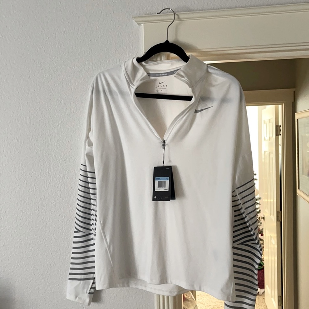 Nike running top size M never worn with tags!